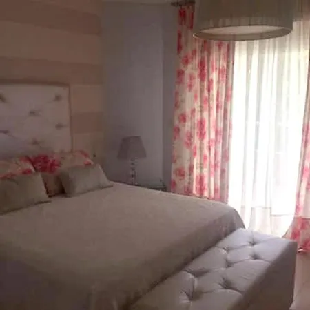 With 2 Bedrooms In With Wonderful Sea View Shared Pool Furnished Garden 50 M Torremolinos